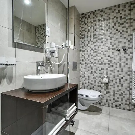 William Congress&wellness Mountain **** מלון דשטנב אורליצקיץ הוראך